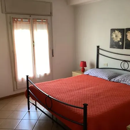 Attico Vista E Montagna شقة